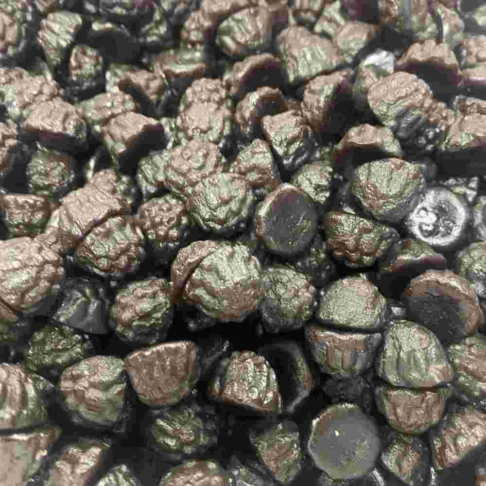Candyland Sukkerfri Salte Lakridsfrugter i en åben emballage, der viser de mørke, glinsende lakridsfrugter, ideelt for dem, der søger en sukkerfri snack